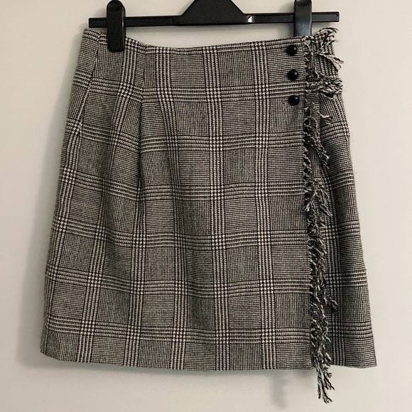 INES De La Fressange  Uniqlo Wool Black & White Houndstooth Tweed Wrap Medium‌ - Picture 6 of 13